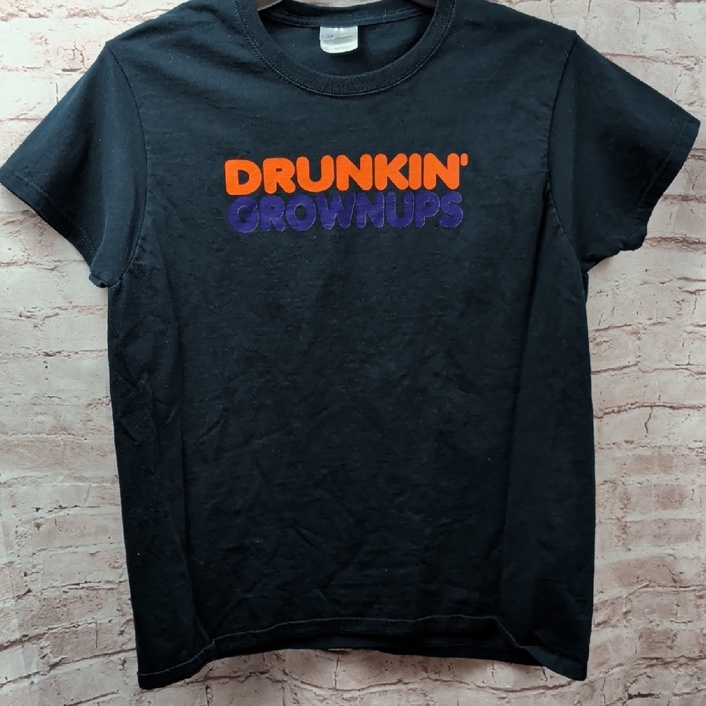 Dunkin Grownups T Shirt Medium